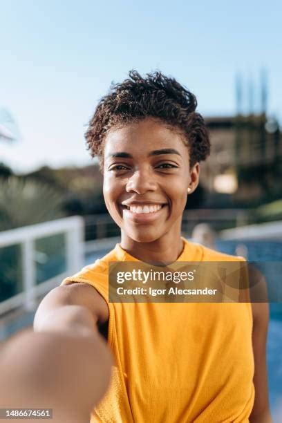 20,199 Latina Woman Selfie Stock Photos & High